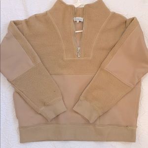 Women’s tan fleece quarter zip 🤎